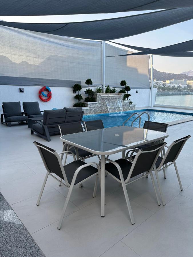 Al Dana Sea View Villa Fujairah Bagian luar foto