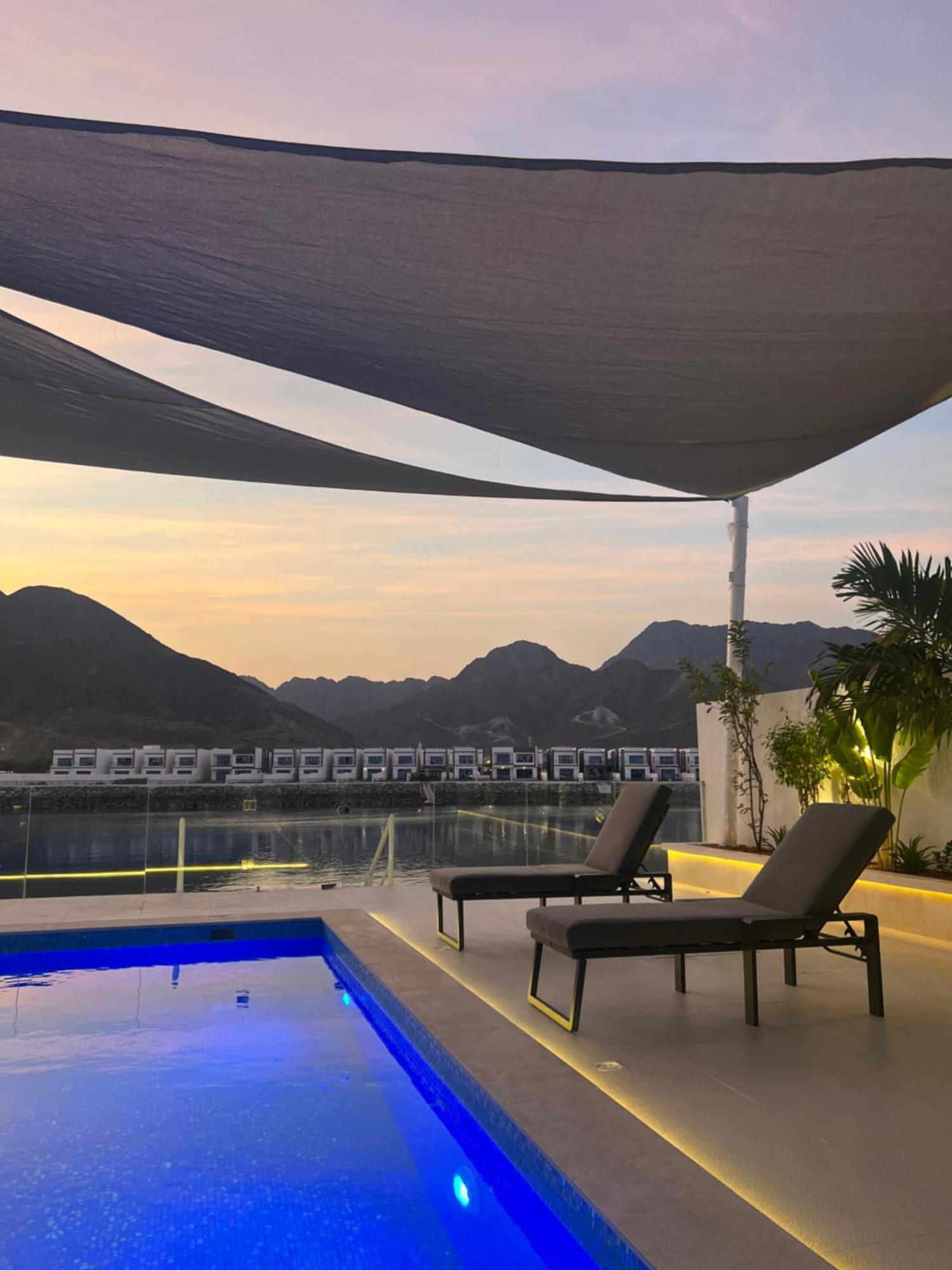 Al Dana Sea View Villa Fujairah Bagian luar foto