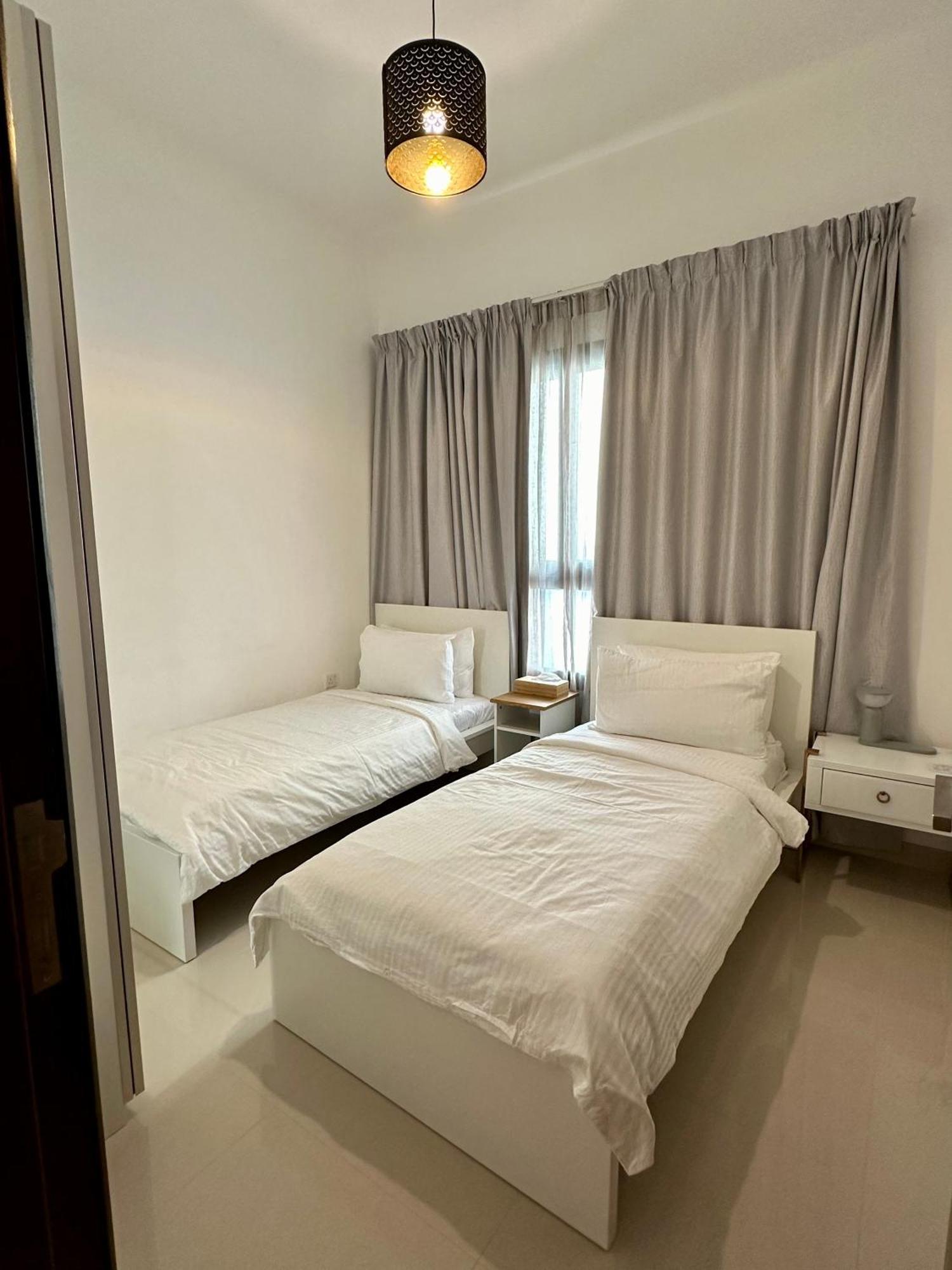 Al Dana Sea View Villa Fujairah Bagian luar foto